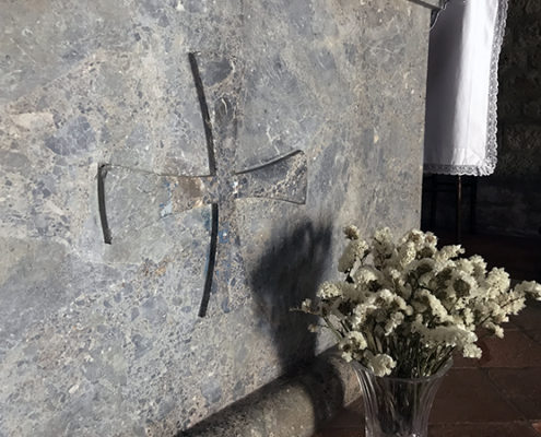 dettaglio dell'altare della chiesa di San Michele a Camaiore