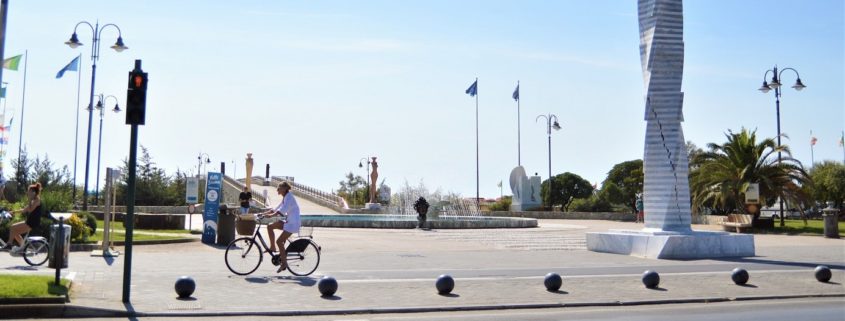 Tonfano Pietrasanta passeggiata bicicletta Versilia