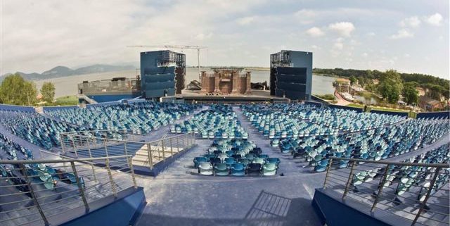 teatro puccini torre del lago