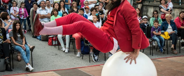 Spettacolo di clown e arte varia BARBA FANTASY SHOW