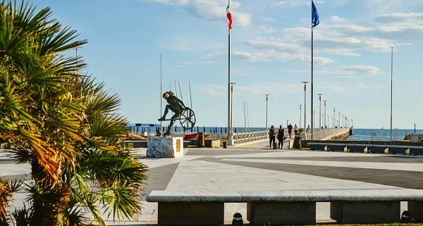 pontile forte dei marmi